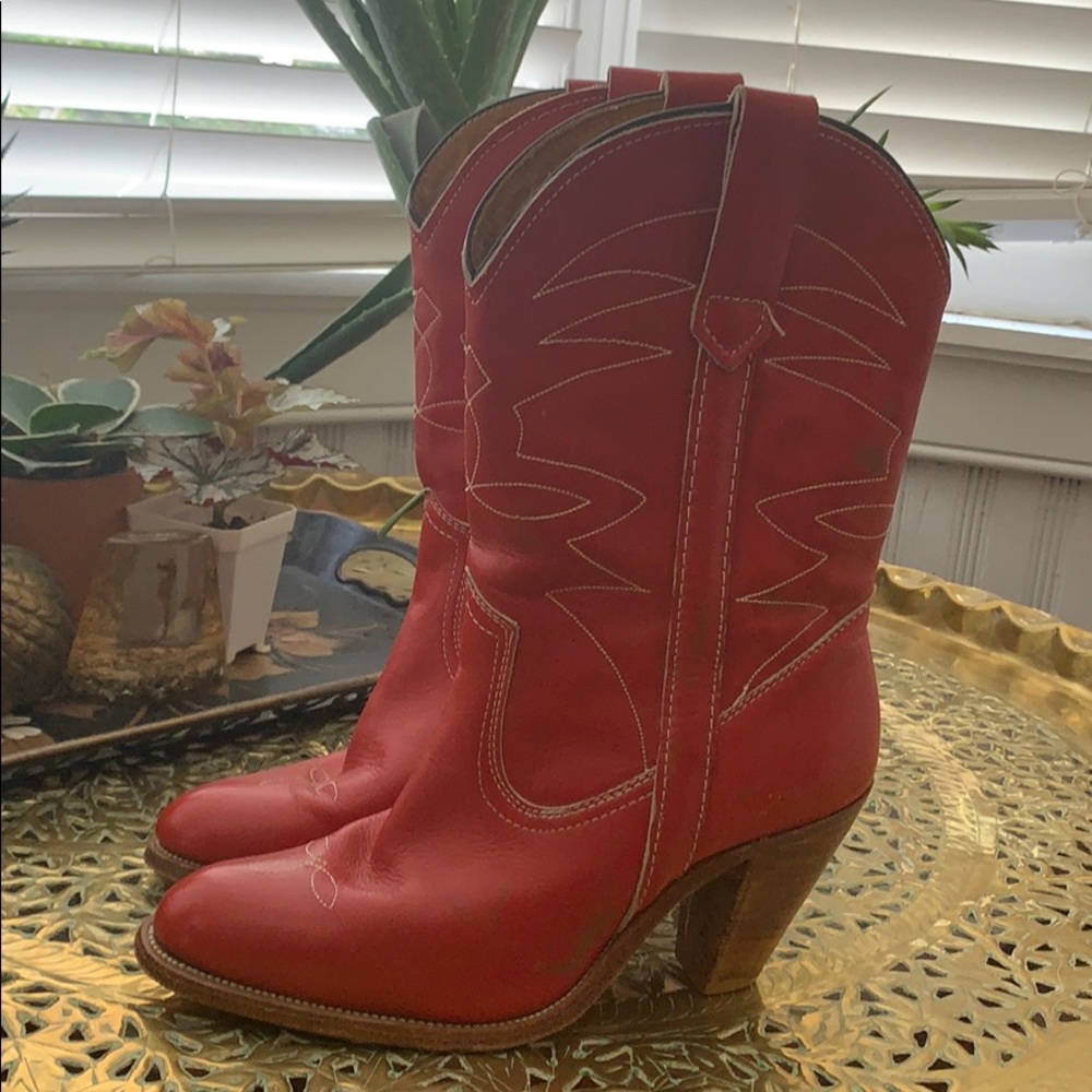 Vintage Frye red leather heeled cowgirl boots 8.5